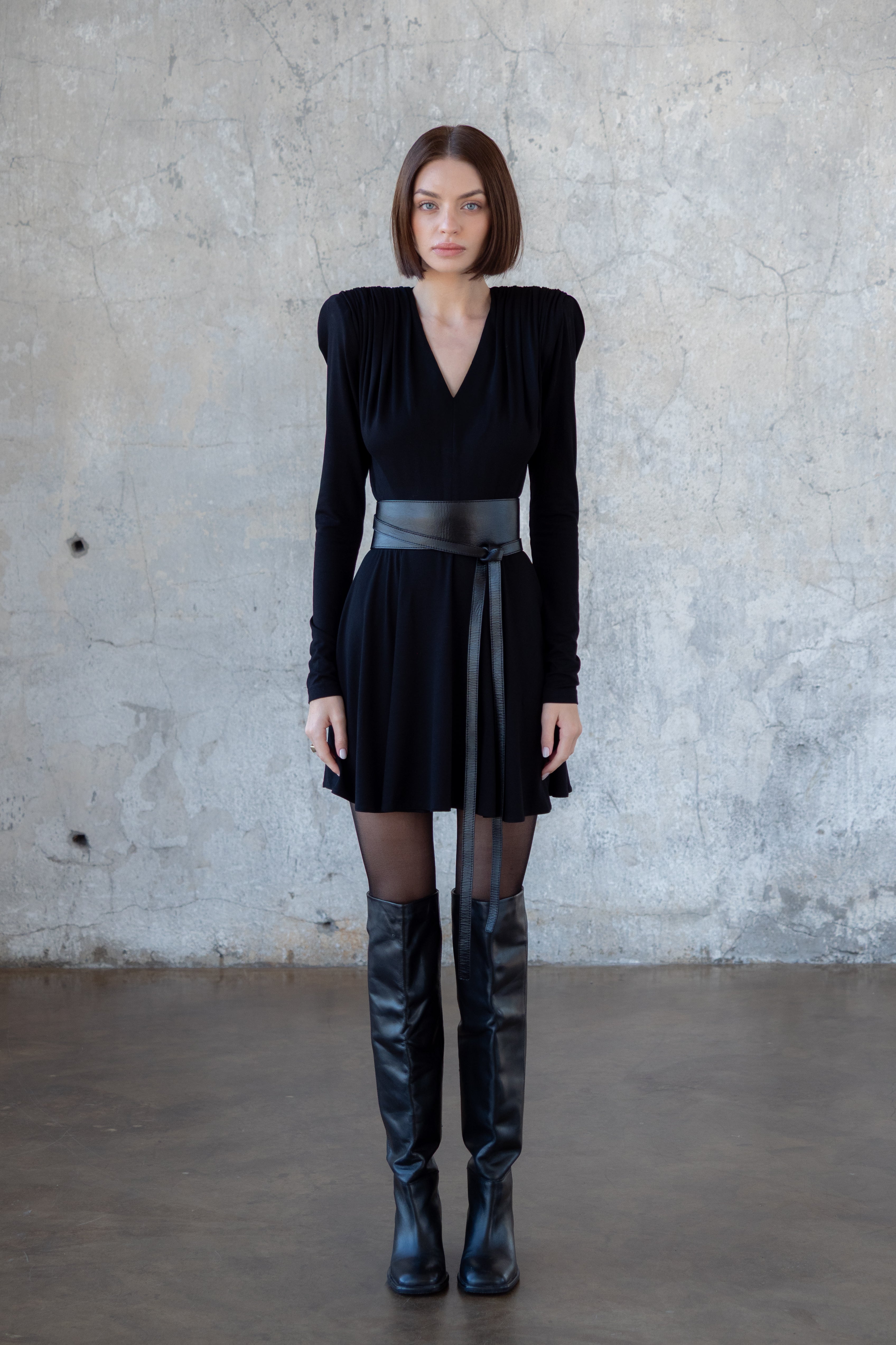 SUKIENKA 04 MINI CZARNA