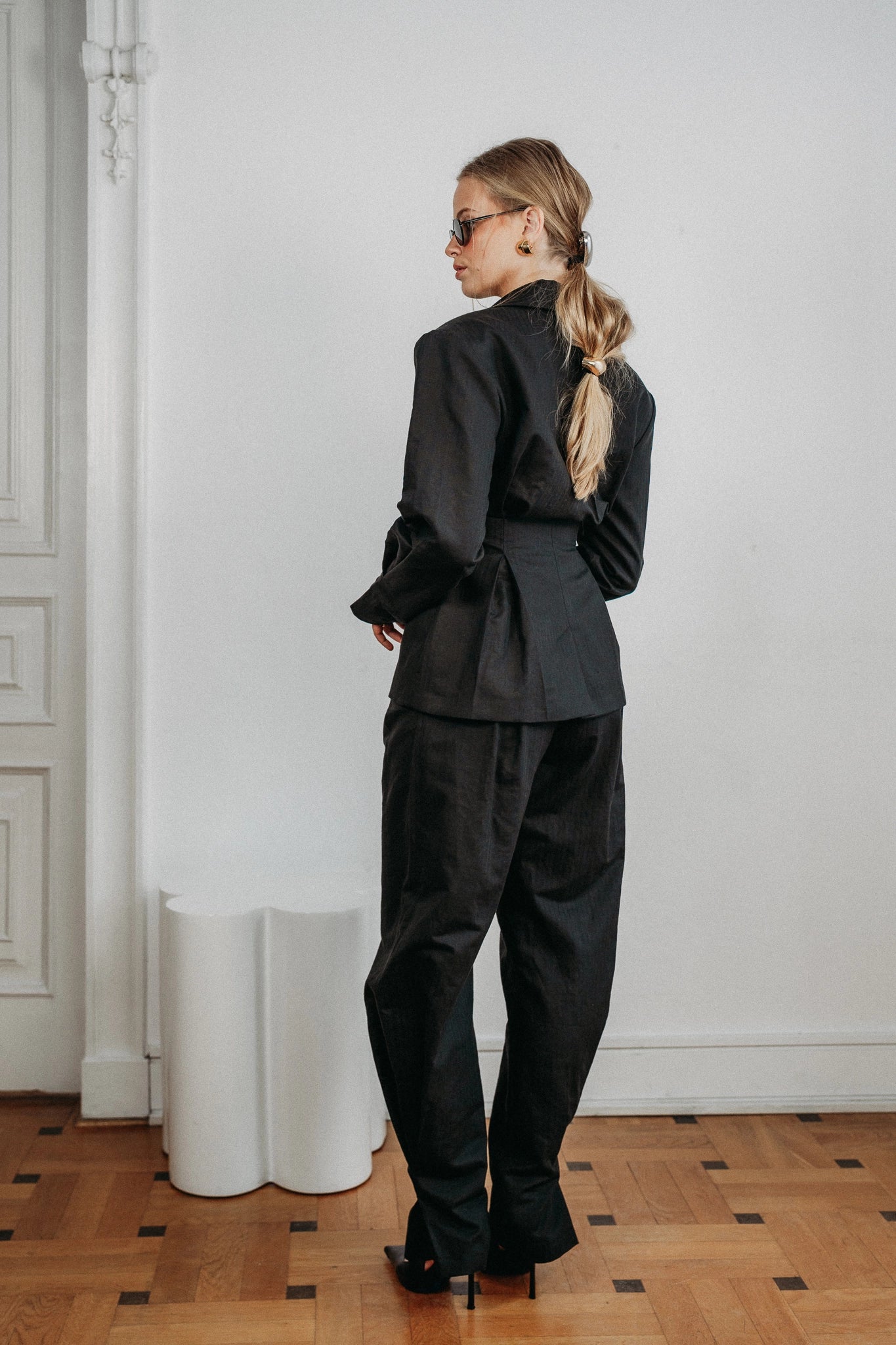 Precision czarne spodnie damskie – widok tył